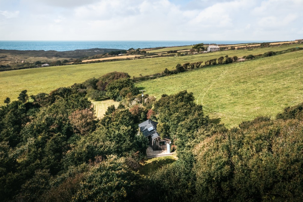 Juneberry | Coastal Self-Catering Cabin | Holywell Bay, Cubert