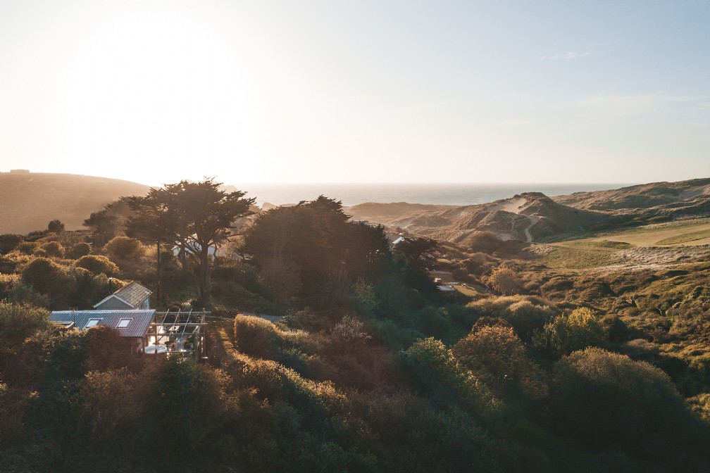 The Limit | Luxury Self-Catering Beach Hut | Holywell Bay, Cornwall