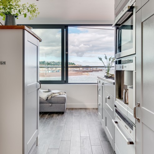 Uninterrupted views, slide open the large windows and enjoy the salty breeze
