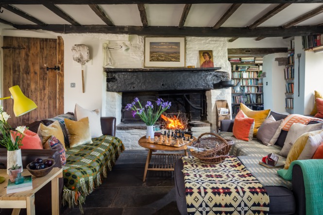 The sitting room with open fire