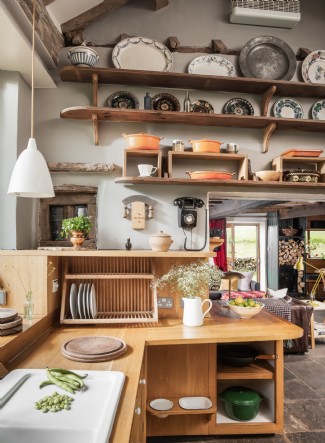 Charity´s large and spacious kitchen