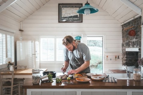 Dinner inspiration for an at-home Valentine&acute;s Day