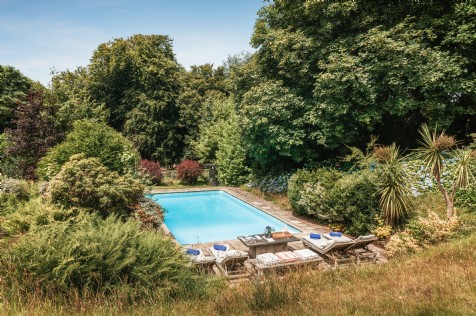The UK&rsquo;s best homes with pools (and what to eat poolside)