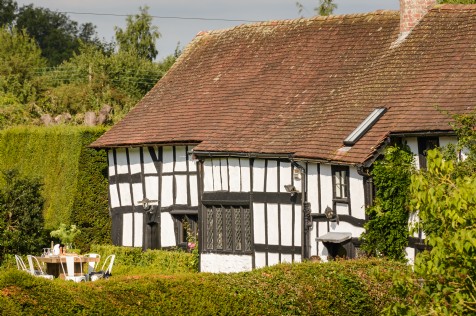 The Black and White Trail, Leominster